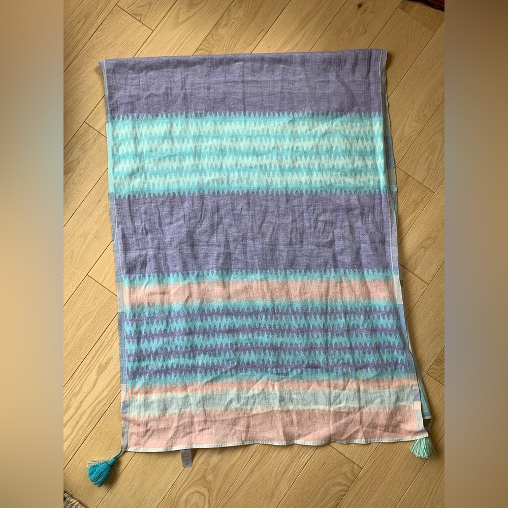 Iviva scarf - Picture 3 of 7
